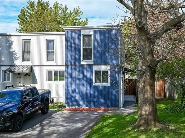 25 Britten Clos #A17, Hamilton, ON L9C 4J8
