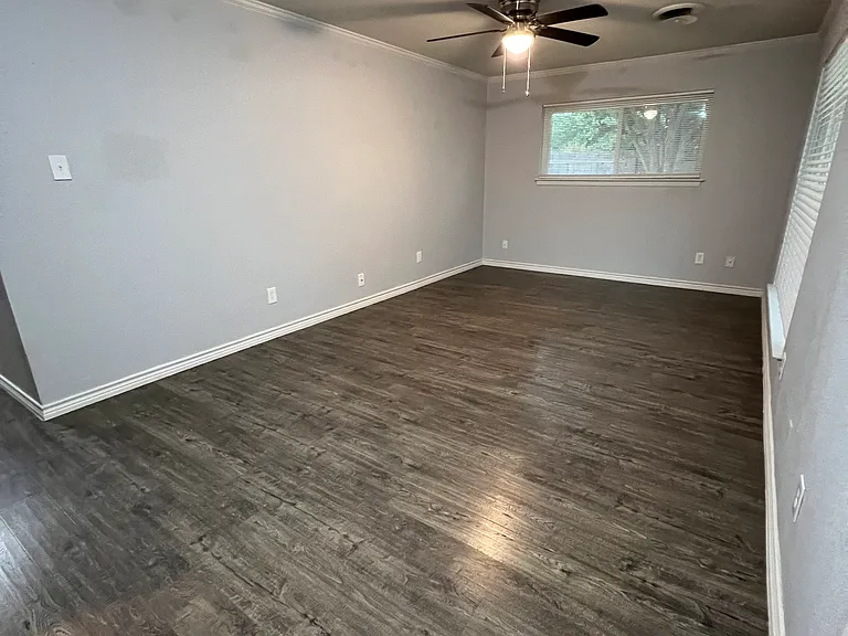 1612 Linda Ln — Photo 7