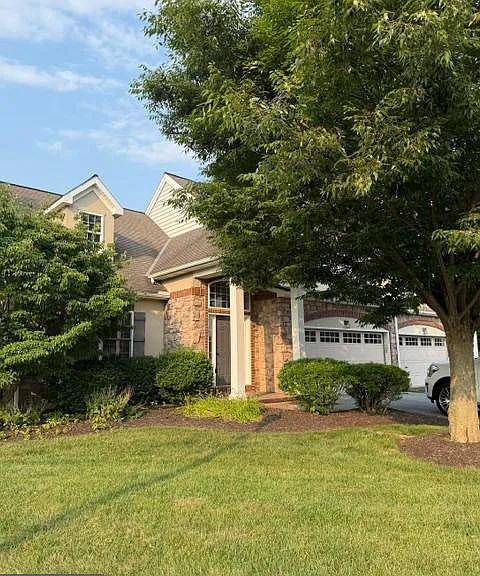 111 Village Dr — Photo 2