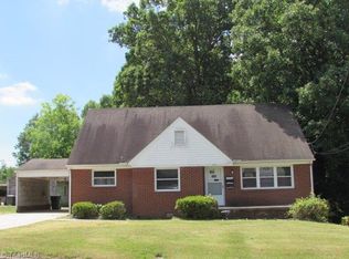 125 W Presnell St, Asheboro, NC 27203