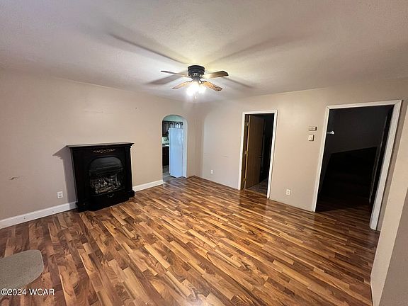 4th image of 221 S Cherry St