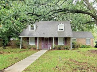 108 Berkley Dr, New Orleans, LA 70131