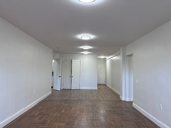 4th image of 40 Shore Blvd APT 1A