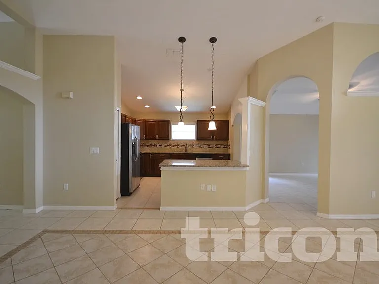 2517 Clareside Dr — Photo 3