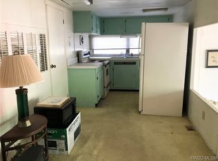 10666 S Mandelay Loop, Homosassa, FL 34448