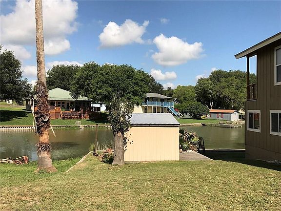 3rd image of 157 Carmel Dr