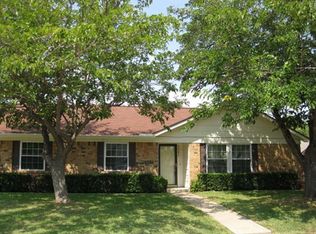 2031 Cedarwood Dr, Carrollton, TX 75007