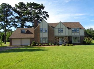 1041 Phillips Hill Rd, Columbus, MS 39702