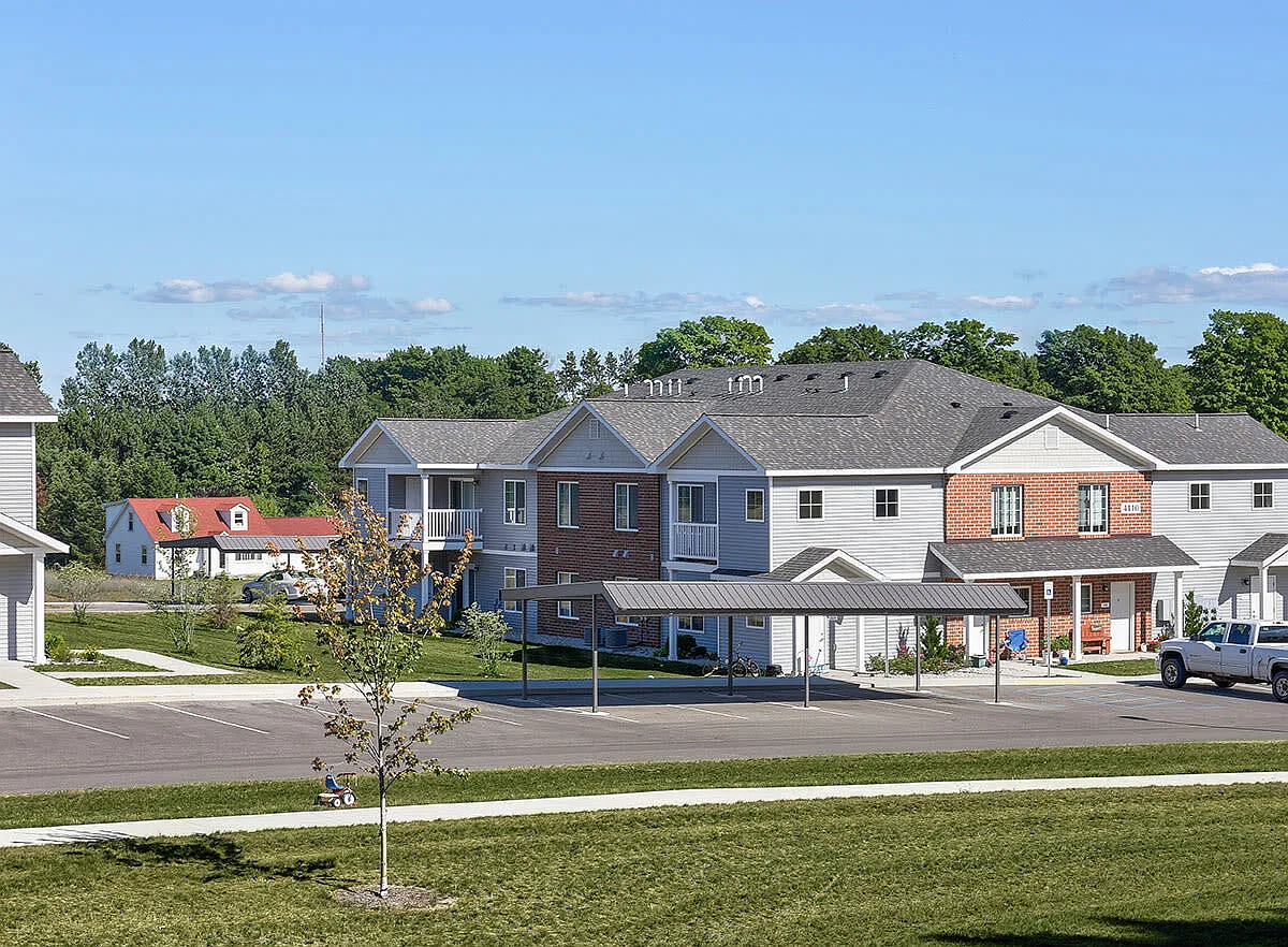 Brookside Commons — Photo 2
