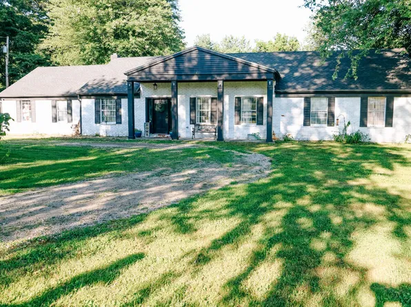 9270 Secor Rd, Temperance, MI 48182