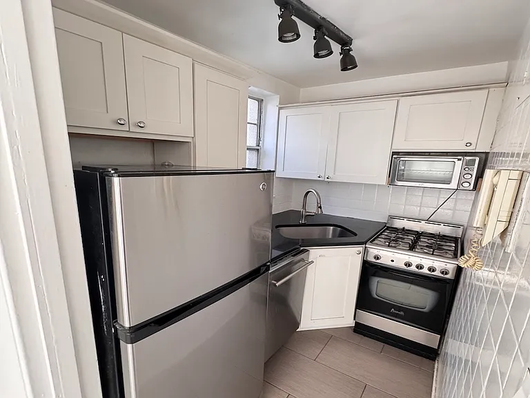 288 Lexington Ave #5A — Photo 7