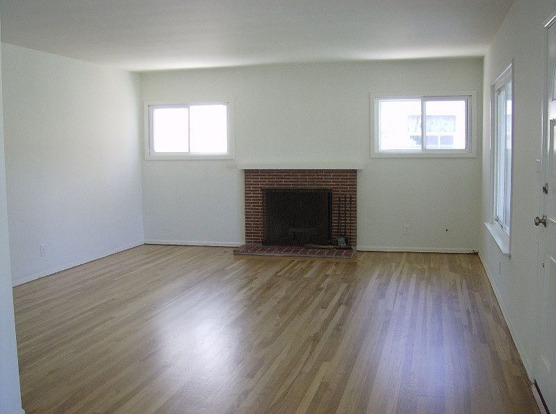 2nd image of 513 Kansas St