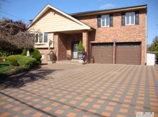 2897 Frankel Blvd, Merrick, NY 11566