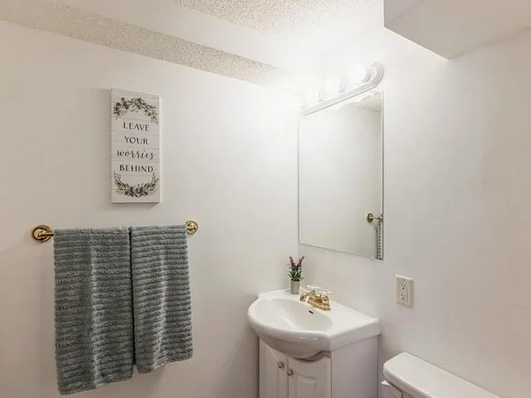 7065 Montrose Rd — Photo 8
