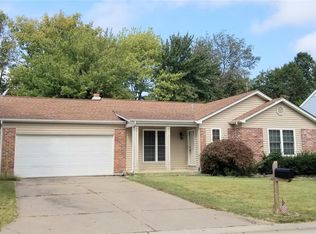 8 Gateswood Ct, Saint Peters, MO 63376