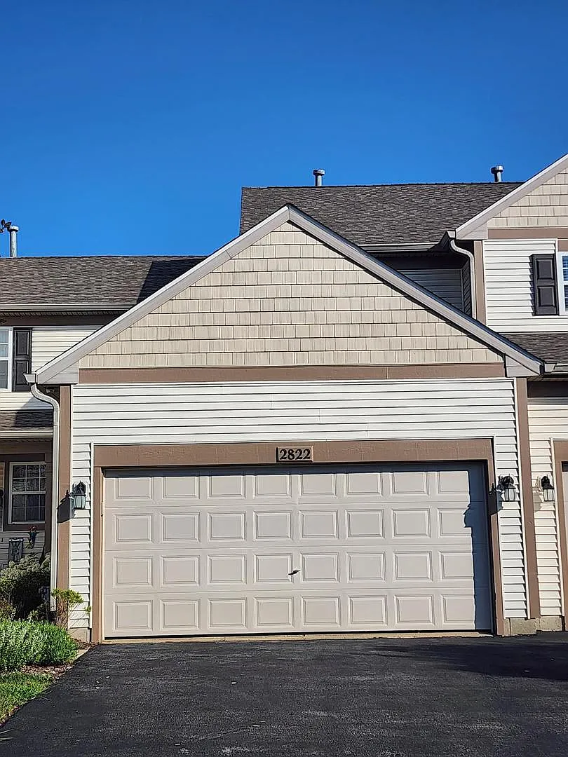 2 bed, 1.5 bath, 1270 sqft, $2,499 — Photo 1