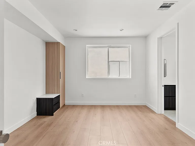 13944 Vanowen St — Photo 17
