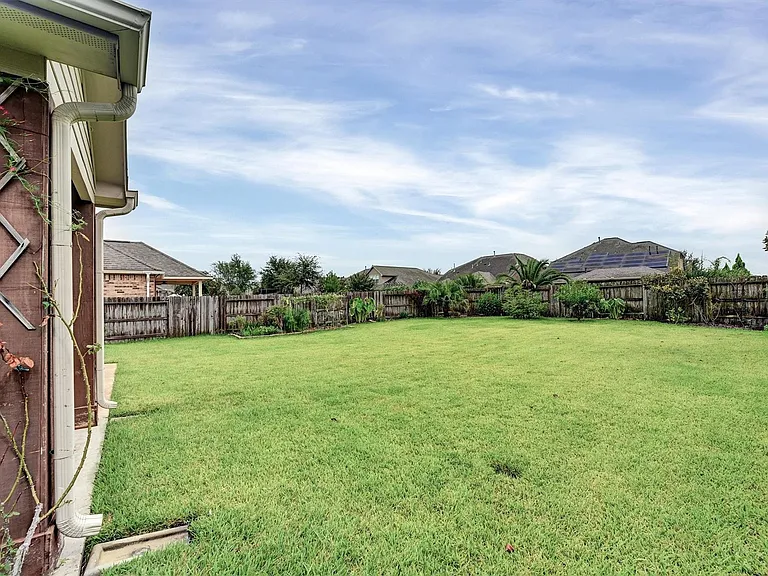 18735 Waketon Dr — Photo 34