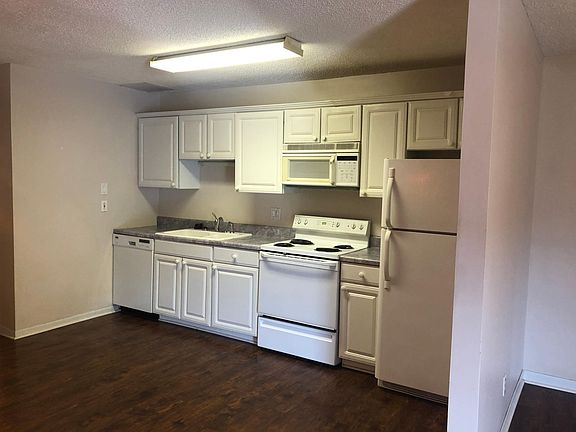 2nd image of 9215 Shady Bend Ln