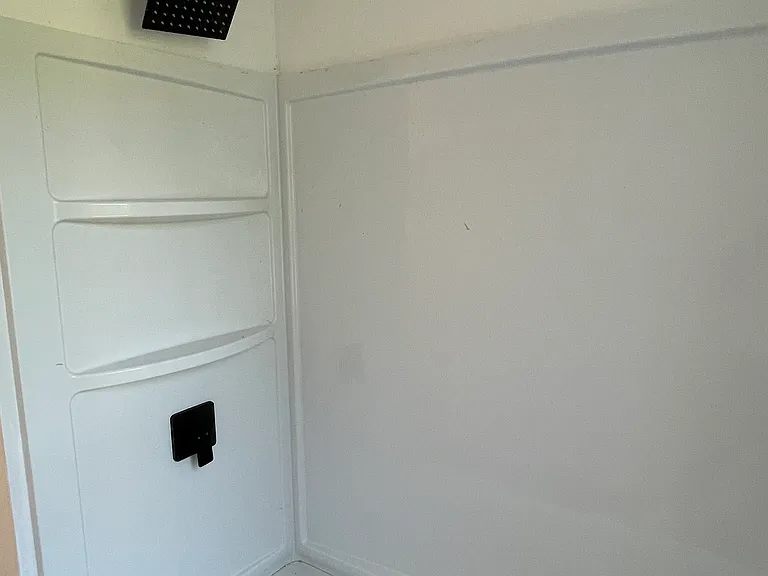 240 Robinson St — Photo 20