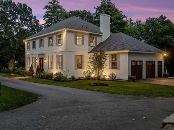 153 Essex St, South Hamilton, MA 01982