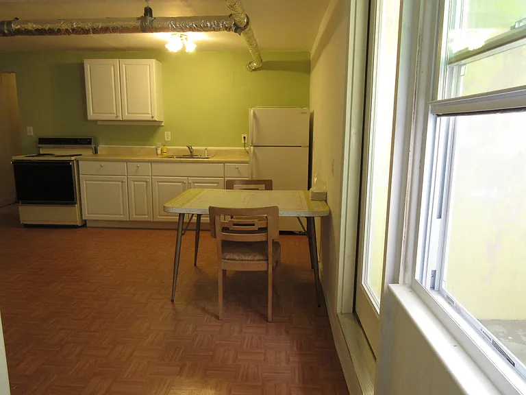 512 Packard St — Photo 10