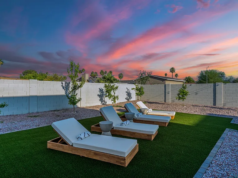 5049 E Shaw Butte Dr — Photo 32