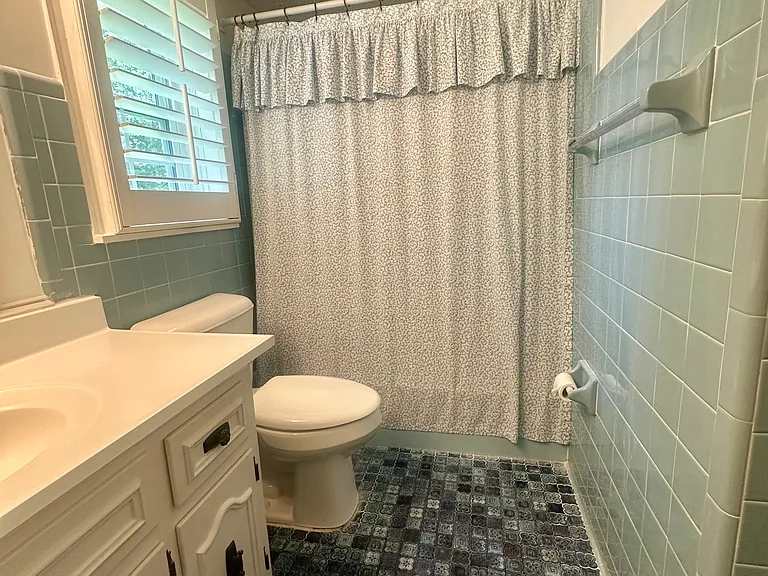 1196 Tuggle Dr — Photo 17