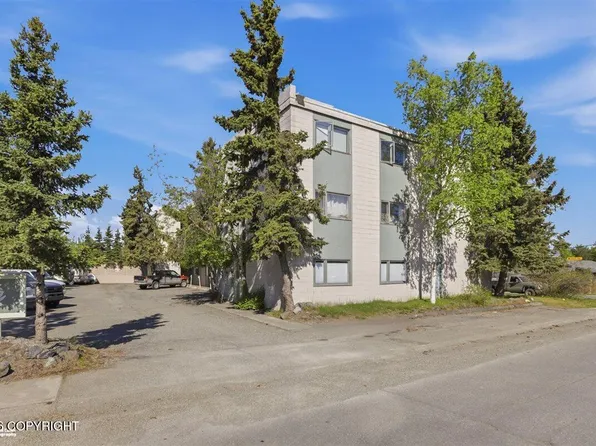 2400 Barrow St APT 304, Anchorage, AK 99503
