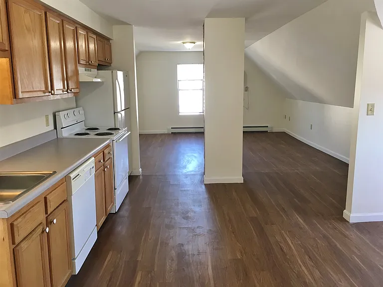 26 Bath St #3 — Photo 14