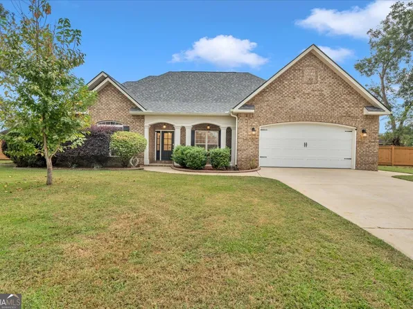 109 Oxfordshire Ct, Warner Robins, GA 31088