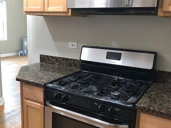 5th image of 2551 N Laramie Ave