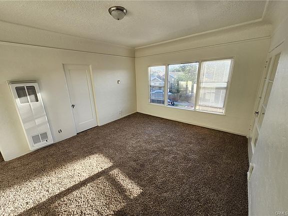 3rd image of 5734 California Ave