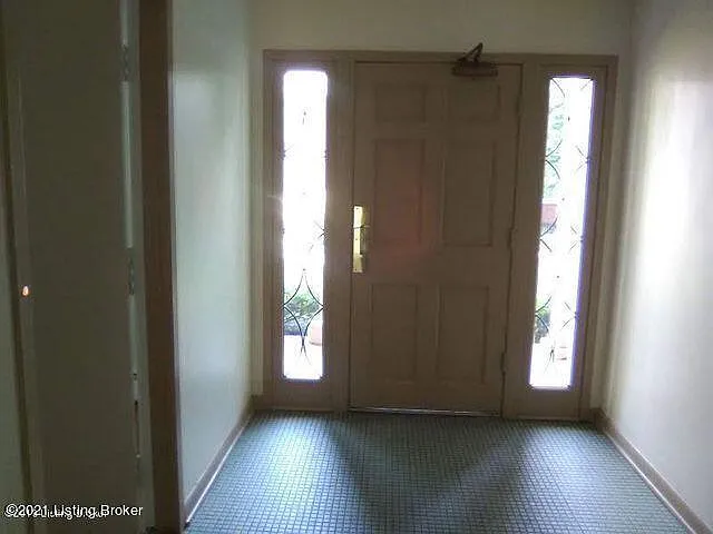 1 bed, 1.0 bath, 600 sqft, $925 — Photo 4
