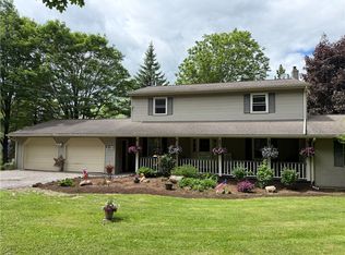 1316 Bay Dr, Middlesex, NY 14507