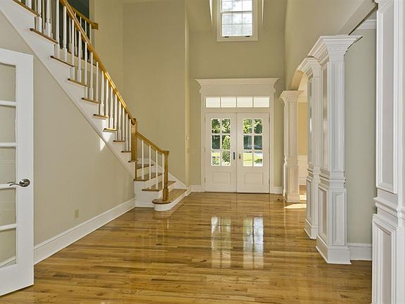 2nd image of 105 Greencrest Dr