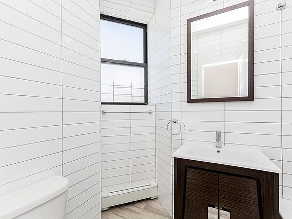 4th image of 301 W 121st St #C55