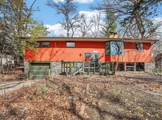 2512 Timber Dr, Cedar Falls, IA 50613