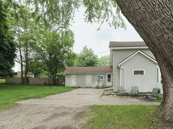 5th image of 130 2nd St