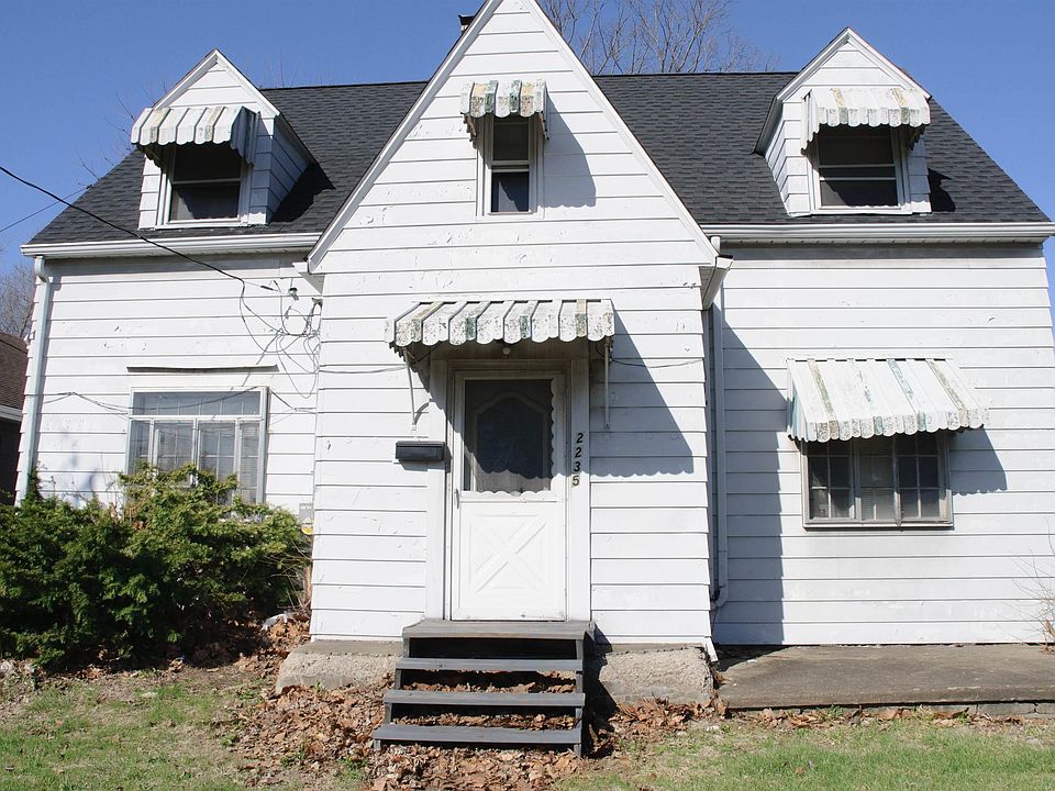 1st image of 2235 N University St
