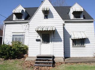 2235 N University St, Peoria, IL 61604