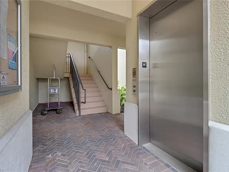 985 Sandpiper St #I-204 — Photo 30