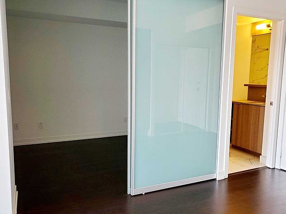 3rd image of 85 Wood St #1711