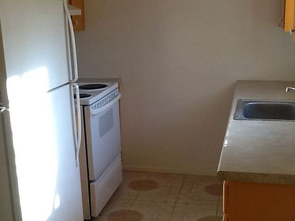4th image of 801 803 805 Bedlow Dr #805