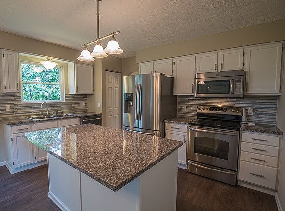 4th image of 160 Windward Dr