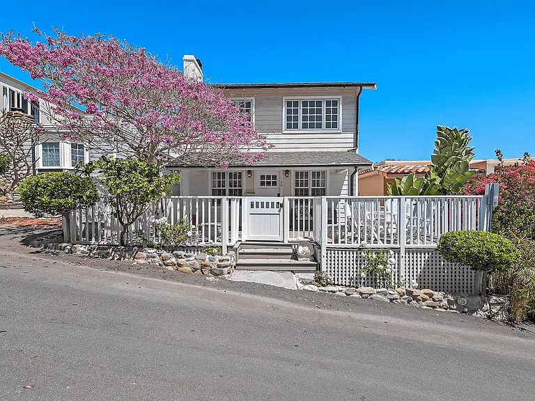 129 McAulay Pl — Photo 46