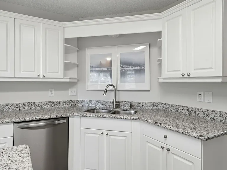 519 Batten Blvd — Photo 11