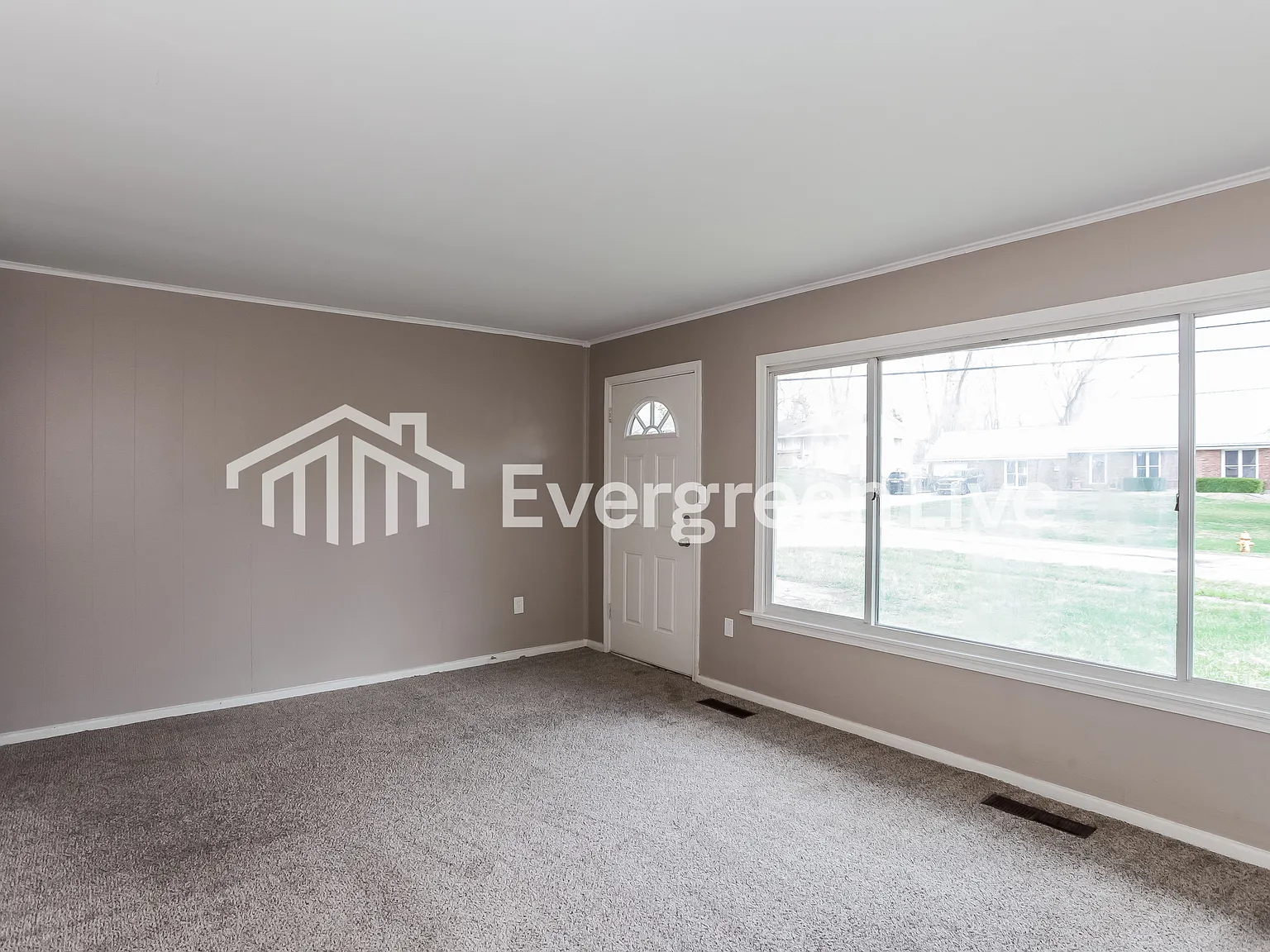 3 bed, 1.0 bath, 960 sqft, $1,545 — Photo 4