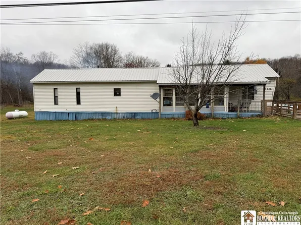 6521 Charlotte Center Rd, Sinclairville, NY 14782