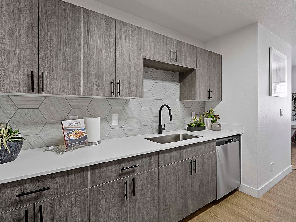 The Townhomes at Horizon Ridge, Henderson, NV, Kitchen